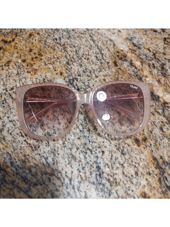 Quay Pink Oversized Sunglasses with Rose Gold Temples - Used main image 8